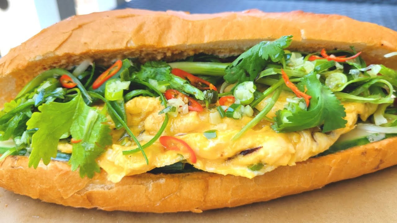 banh mi egg